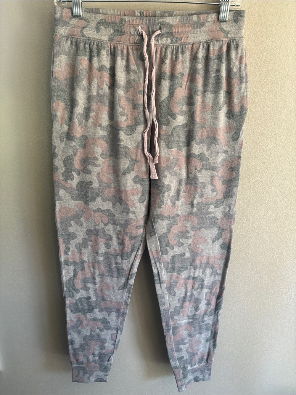 S unbranded camo lightweight pj pants